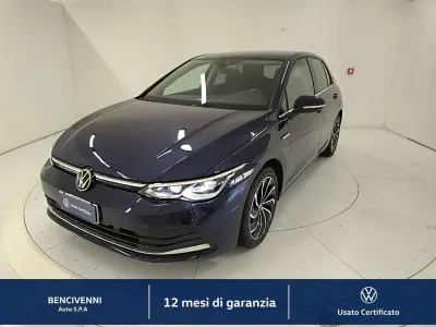 Usata VW Golf VIII Style 131 CV (96 kW) 2022 Blu/azzurro Berlina