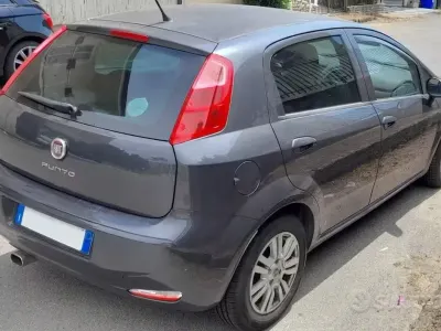 Usata Fiat Punto 95 CV (69 kW) 2016 Grigio Utilitaria