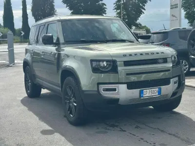 Usata Land Rover Defender S 200 CV (147 kW) 2021 Verde SUV