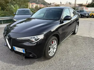 Usata Alfa Romeo Stelvio 210 CV (154 kW) 2017 Nero SUV