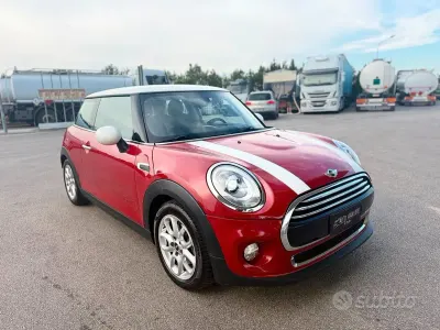 Usata Mini Cooper D 116 CV (85 kW) 2014 Rosso Utilitaria