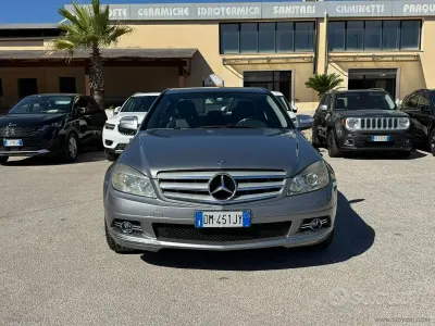 Begagnad Mercedes C220 Avantgarde 150 HK (110 kW) 2008 Sedan