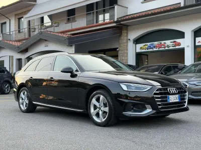 Usata Audi A4 Advanced Plus 163 CV (119 kW) 2022 Nero mito metallizzato Station wagon