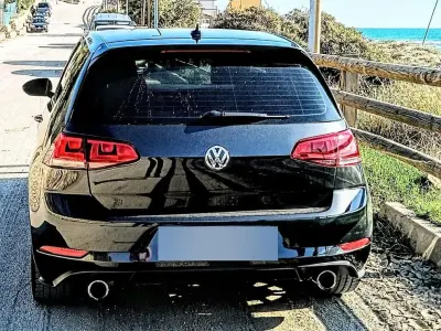 Usata VW Golf VII GTI 150 CV (110 kW) 2016 Nero Berlina