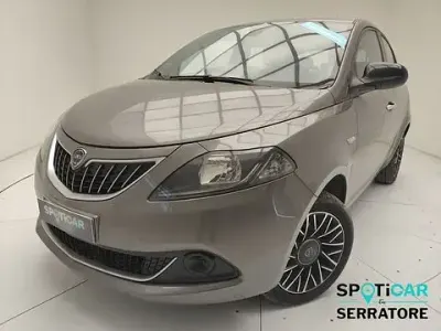Usata Lancia Ypsilon S 70 CV (51 kW) 2024 Grigio Utilitaria