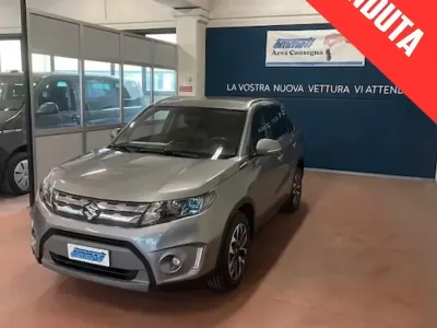 Käytetty Suzuki Vitara 120 HP (88 kW) 2015 Harmaa Katumaasturi
