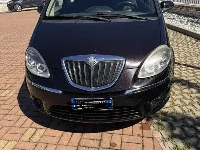 Usata Lancia Musa 95 CV (69 kW) 2012 Nero Monovolume