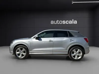 Begagnad Audi Q2 S-Line 116 HK (85 kW) 2020 Silver SUV