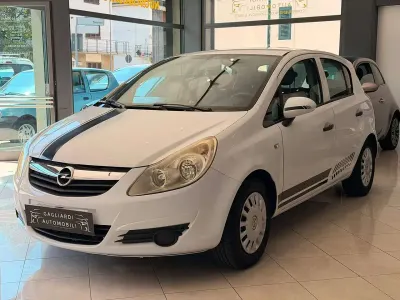 Usata Opel Corsa Enjoy 60 CV (44 kW) 2007 Bianco Utilitaria