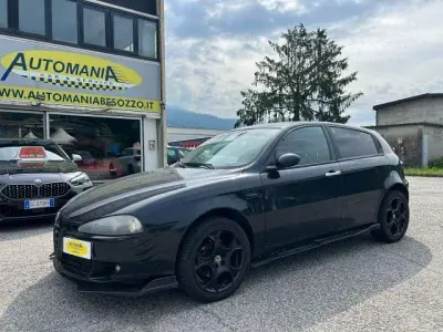 Usata Alfa Romeo 147 120 CV (88 kW) 2008 Nero Utilitaria