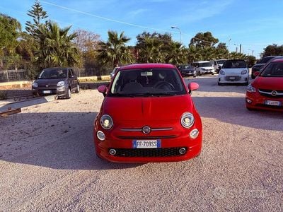 Begagnad Fiat 500 Lounge 69 HK (50 kW) 2016 Röd Sedan