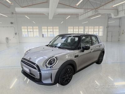 Usata Mini Cooper Classic 135 CV (99 kW) 2023 Grigio Utilitaria