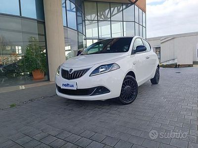 Usata Lancia Ypsilon S 69 CV (50 kW) 2022 Bianco Utilitaria