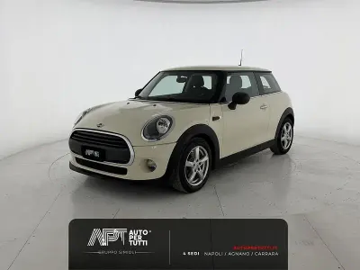 Usata Mini ONE 75 CV (55 kW) 2018 Beige Utilitaria