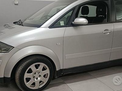 Usata Audi A2 75 CV (55 kW) 2002 Grigio Utilitaria