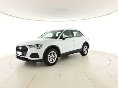 Usata Audi Q3 Business 245 CV (180 kW) 2024 Bianco ghiaccio metallizzato SUV