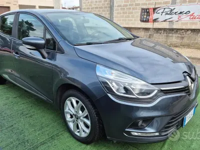 Usata Renault Clio IV Business 90 CV (66 kW) 2018 Grigio Berlina