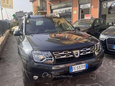 Usata Dacia Duster Lauréate 109 CV (80 kW) 2016 Grigio SUV