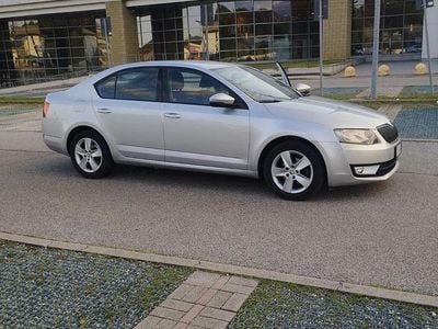 Usata Skoda Octavia 105 CV (77 kW) 2015 Grigio Utilitaria