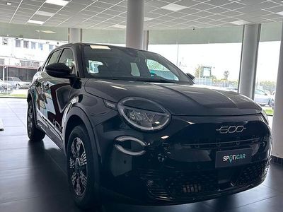 Usata Fiat 600 100 CV (73 kW) 2025 Nero SUV