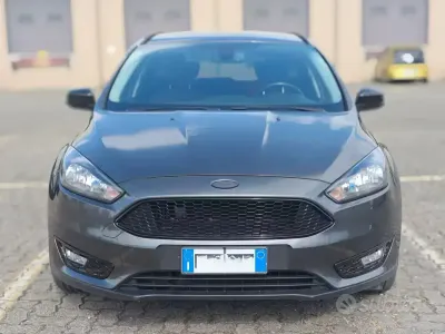 Usata Ford Focus Titanium 120 CV (88 kW) 2018 Grigio Station wagon