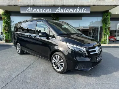 Usata Mercedes V250 Avantgarde 190 CV (139 kW) 2023 Nero Monovolume