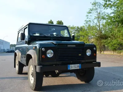 Usado Land Rover Defender 122 CV (89 kW) 2004 Familiar