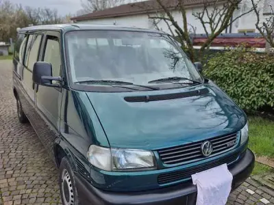 Usata VW Caravelle 102 CV (75 kW) 1998 Verde Furgone