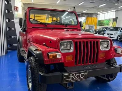 Usata Jeep Wrangler Laredo 103 CV (75 kW) 1990 Rosso SUV