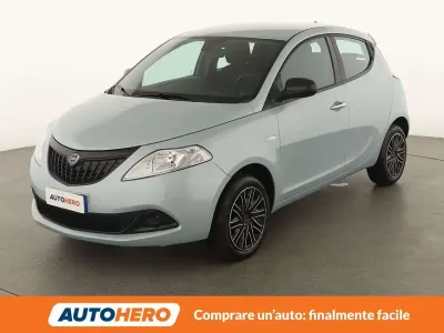 Usata Lancia Ypsilon 71 CV (52 kW) 2024 Grigio Utilitaria