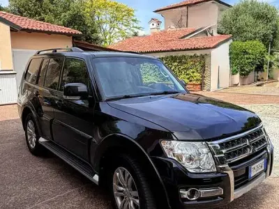 Usata Mitsubishi Pajero Instyle 190 CV (139 kW) 2017 SUV