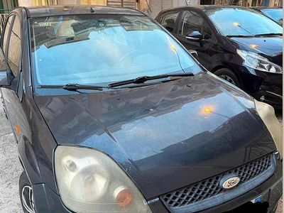Usata Ford Fiesta 2006 Blu Berlina