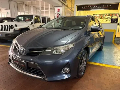 Usata Toyota Auris Touring Sports Lounge 99 CV (72 kW) 2014 Grigio Station wagon