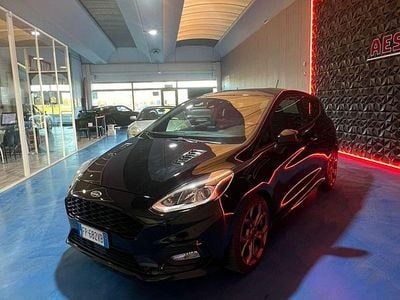 Begagnad Ford Fiesta ST-Line 99 HK (72 kW) 2018 Svart Halvkombi