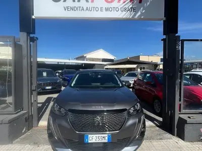 Usata Peugeot 2008 Allure 131 CV (96 kW) 2021 Grigio SUV