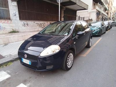 Usata Fiat Grande Punto Dynamic 75 CV (55 kW) 2010 Blu Utilitaria
