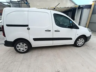 Usata Peugeot Partner Tepee Outdoor 89 CV (65 kW) 2015 Bianco Monovolume