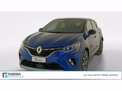 Usata Renault Captur Intens 101 CV (74 kW) 2023 Blu iron / tetto nero SUV