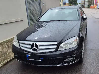 Usata Mercedes C200 Avantgarde 136 CV (100 kW) 2008 Nero Berlina
