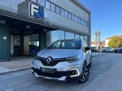 Usata Renault Captur Intens 90 CV (66 kW) 2018 Argento SUV