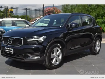 Usata Volvo XC40 Momentum 129 CV (94 kW) 2020 Nero SUV