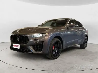 Usata Maserati Levante 250 CV (183 kW) 2019 Grigio scuro SUV