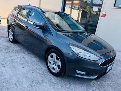 Usata Ford Focus Business Edition 125 CV (91 kW) 2016 Grigio Station wagon