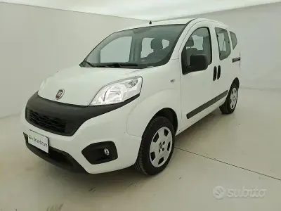 Begagnad Fiat Qubo Easy 77 HK (56 kW) 2018 Vit Minibuss