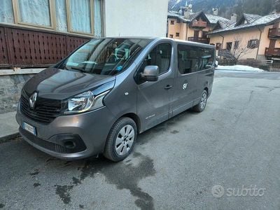 Käytetty Renault Trafic 145 HP (106 kW) 2018 Harmaa Tila-auto