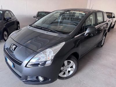 Usata Peugeot 5008 119 CV (87 kW) 2010 Grigio Monovolume