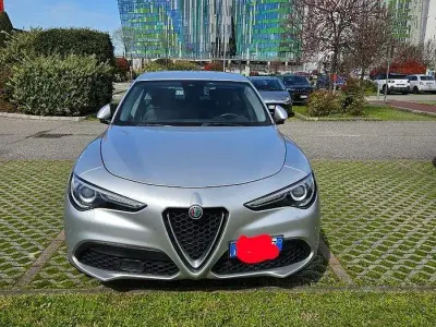 Usata Alfa Romeo Stelvio 200 CV (147 kW) 2019 Grigio SUV