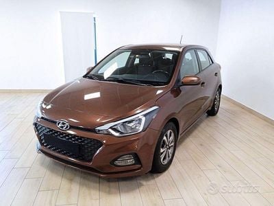 Usata Hyundai i20 75 CV (55 kW) 2019 Bronzo Utilitaria