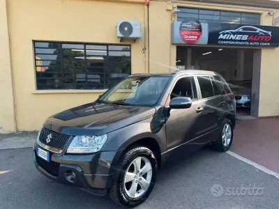 Usata Suzuki Grand Vitara 129 CV (94 kW) 2011 Nero SUV