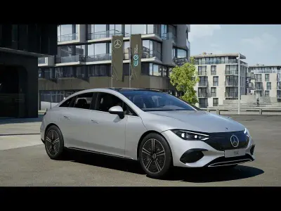 Usata Mercedes EQE300 Premium 108 kW (148 CV) 2025 Argento Berlina